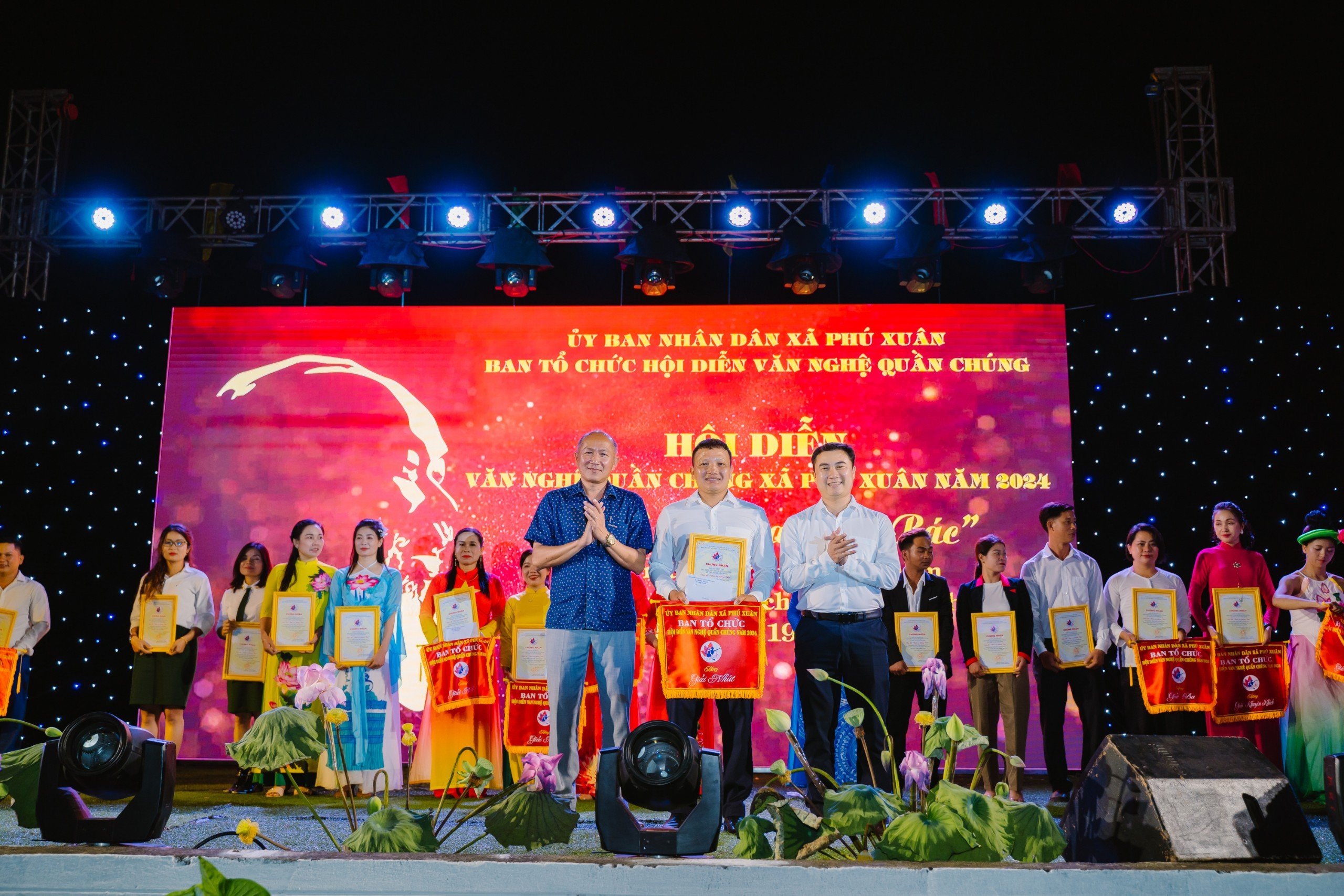 GIAI NHAT HOI DIEN